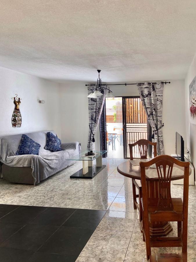 Victoria Court Modern 1 Bed Apartment Лос Кристианос Екстериор снимка