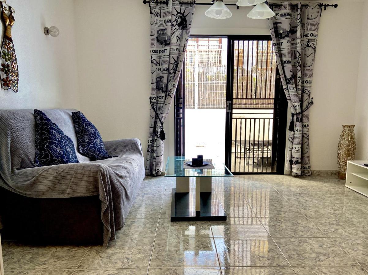 Victoria Court Modern 1 Bed Apartment Лос Кристианос Екстериор снимка