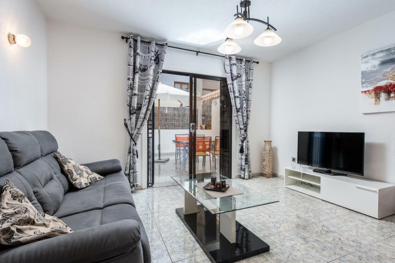 Victoria Court Modern 1 Bed Apartment Лос Кристианос Екстериор снимка