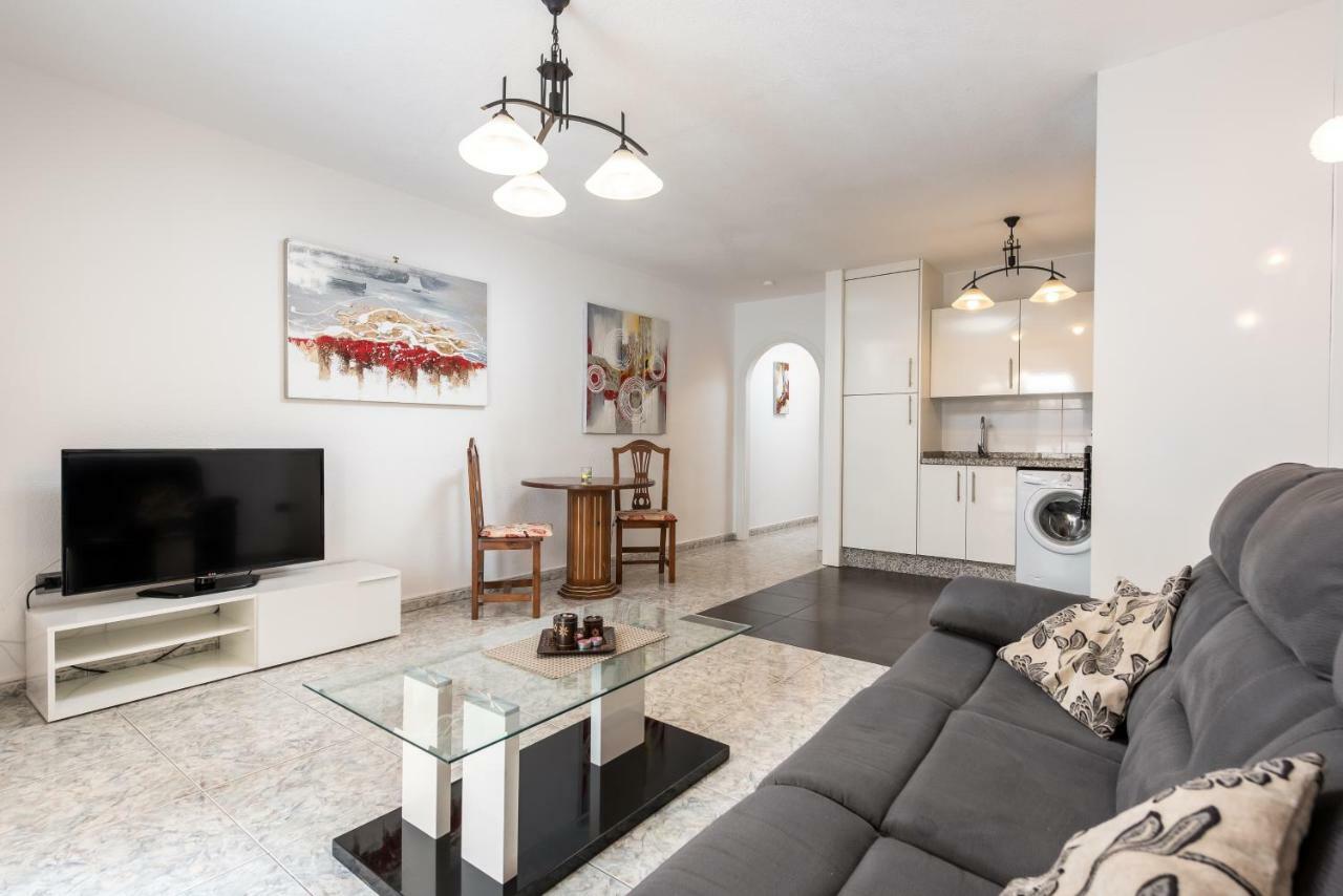 Victoria Court Modern 1 Bed Apartment Лос Кристианос Екстериор снимка